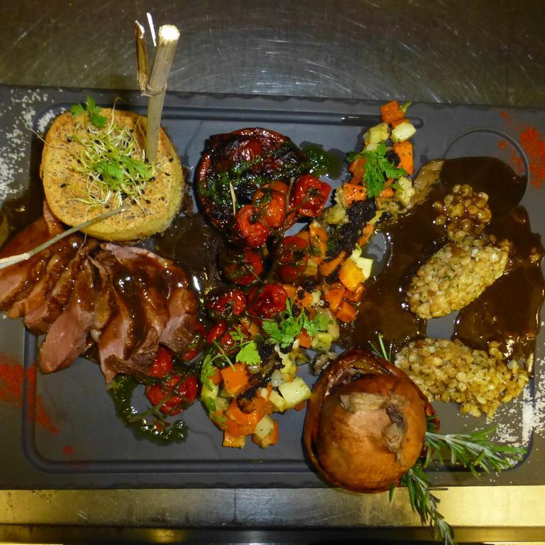 فندق Le Vieux Bistrot Cabrières-dʼAvignon المظهر الخارجي الصورة