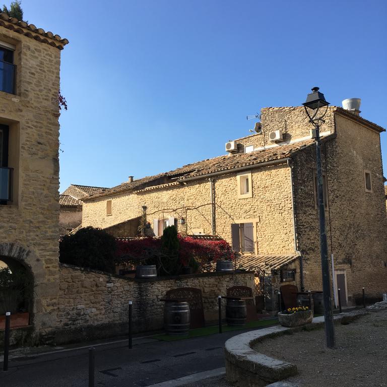 فندق Le Vieux Bistrot Cabrières-dʼAvignon المظهر الخارجي الصورة
