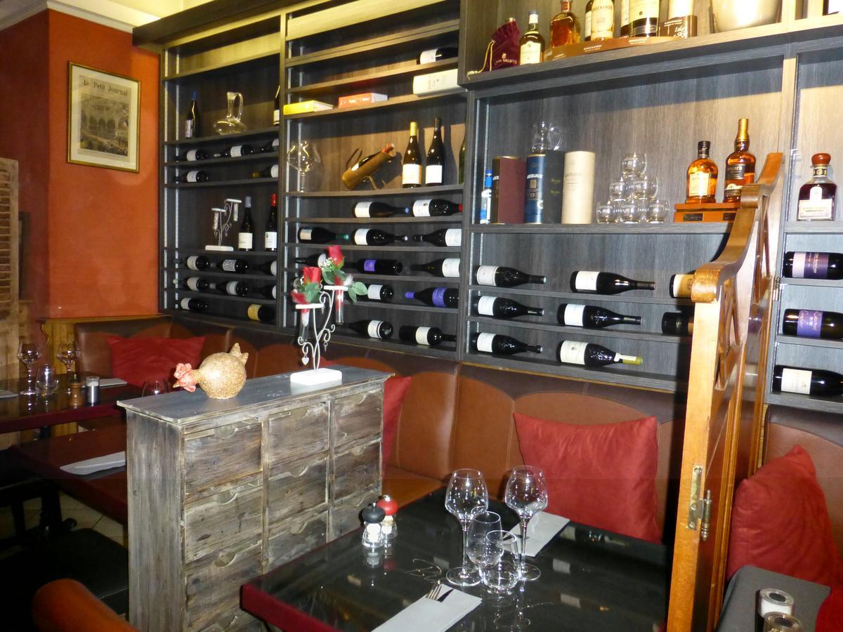 فندق Le Vieux Bistrot Cabrières-dʼAvignon المظهر الخارجي الصورة