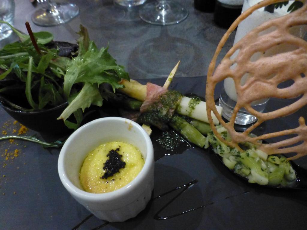 فندق Le Vieux Bistrot Cabrières-dʼAvignon المظهر الخارجي الصورة