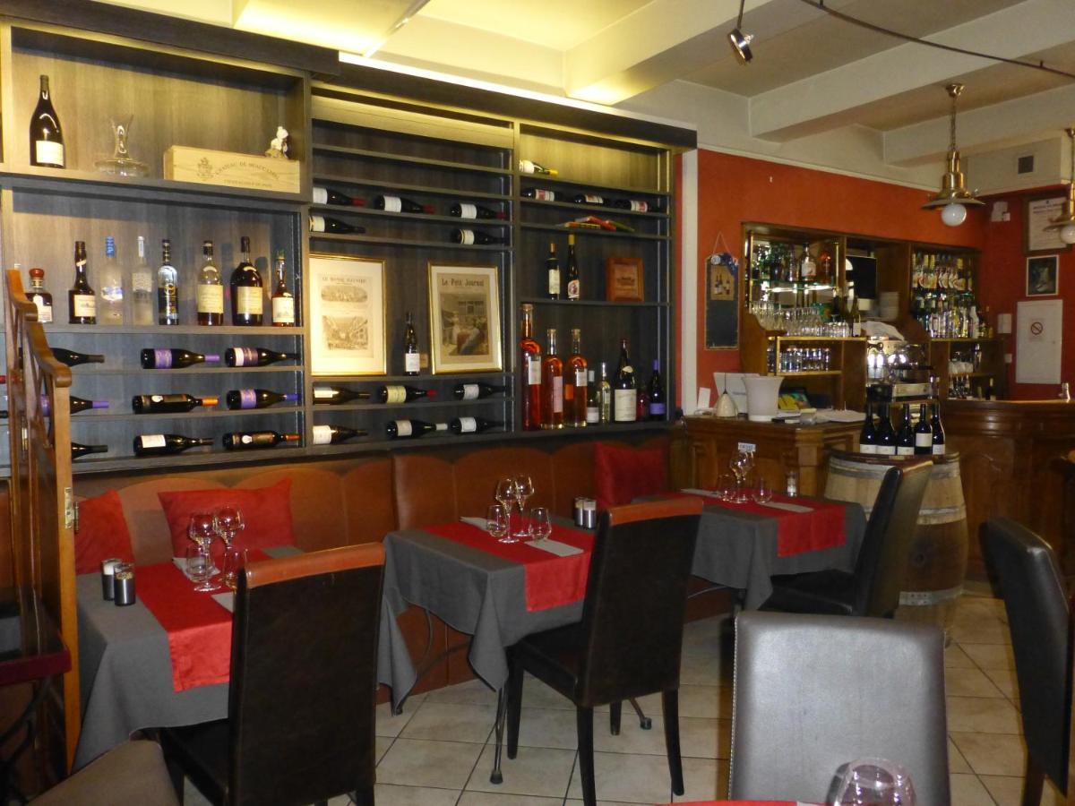 فندق Le Vieux Bistrot Cabrières-dʼAvignon المظهر الخارجي الصورة